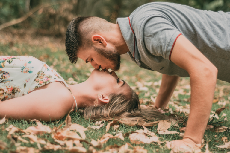 Ce caută zodiile în relațiile de dragoste. E bine să știi asta, înainte de a începe o relație