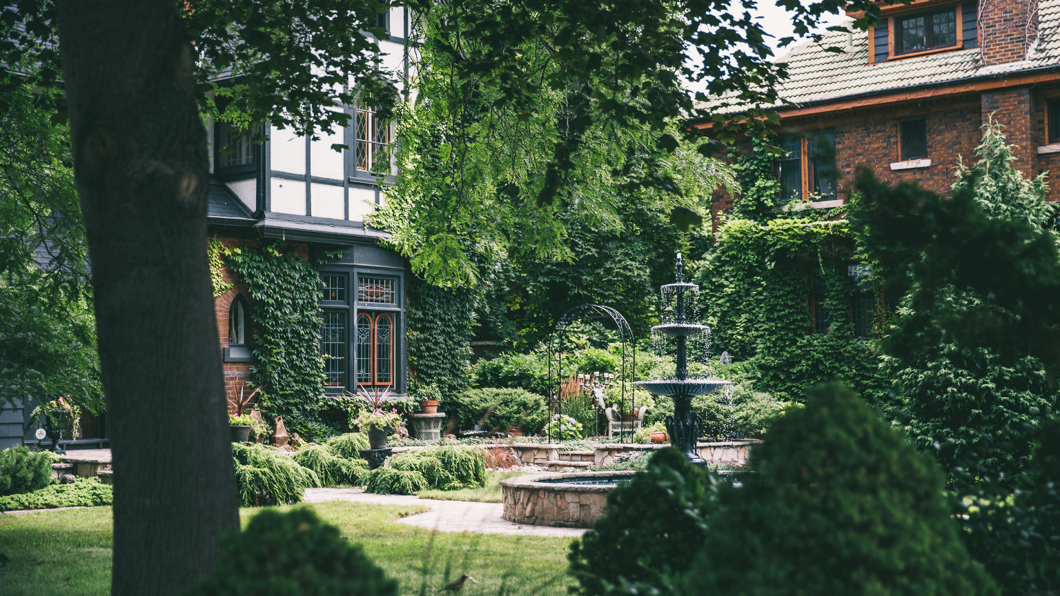 Obiecte care atrag norocul in gradina ta