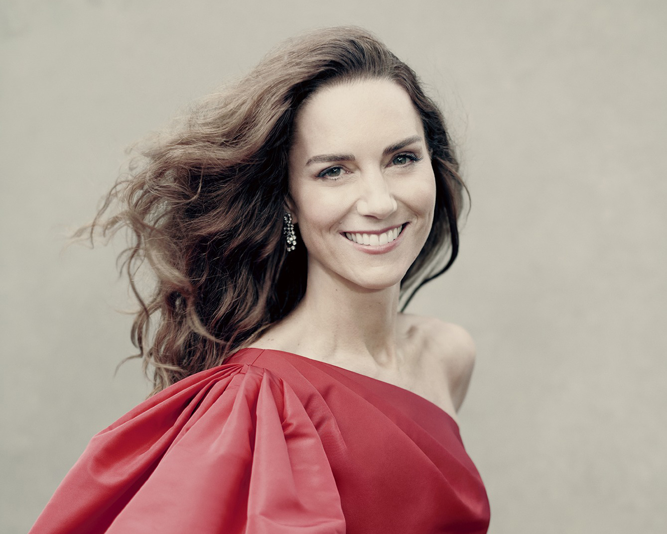 Secrete de frumuseţe de la Kate Middleton. Descoperă care sunt produsele pe care le folosește pentru a avea un ten impecabil la 40 de ani.