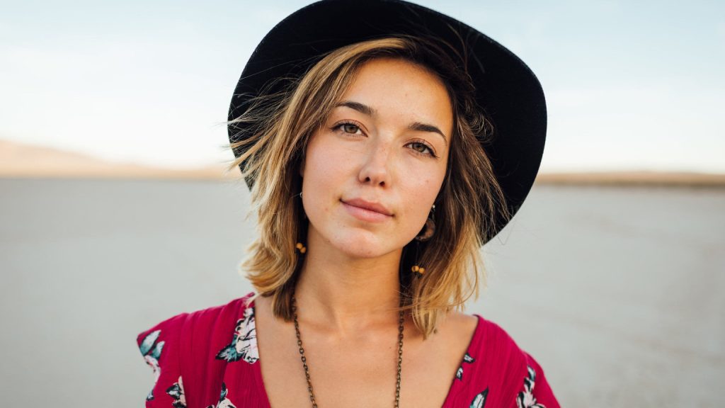 tunsorile la modă în 2022 pun accentul pe naturalețe și evidențiază trăsăturile feței