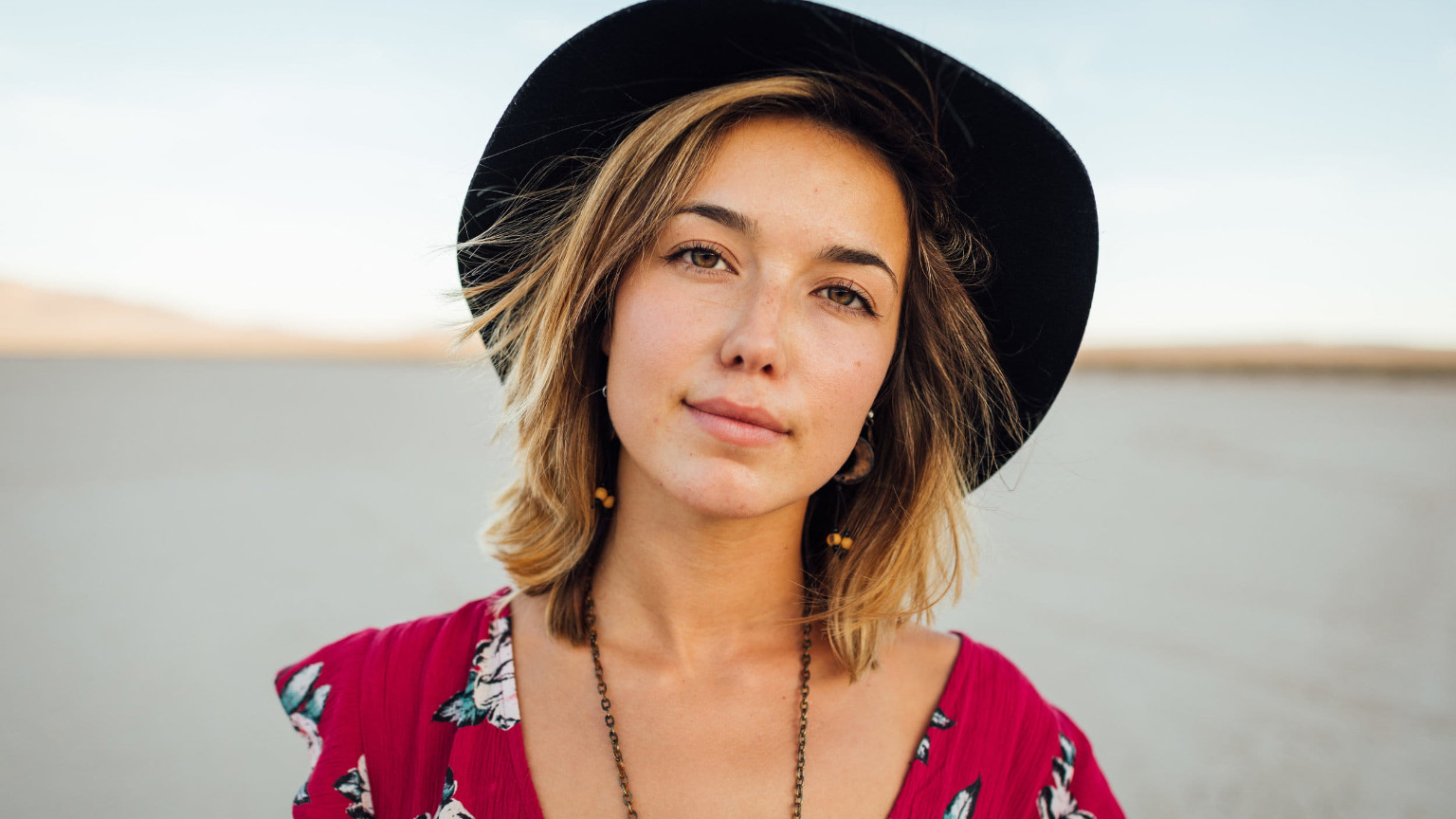 tunsorile la modă în 2022 pun accentul pe naturalețe și evidențiază trăsăturile feței