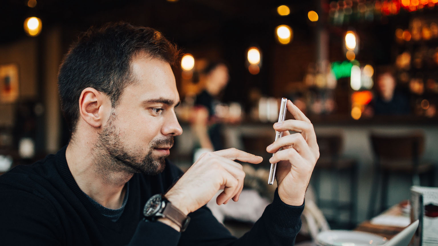 Patru tipuri de bărbați de care nu ai nevoie în viața ta, fie că ești într-o relație de lungă durată sau doar la început de drum. 