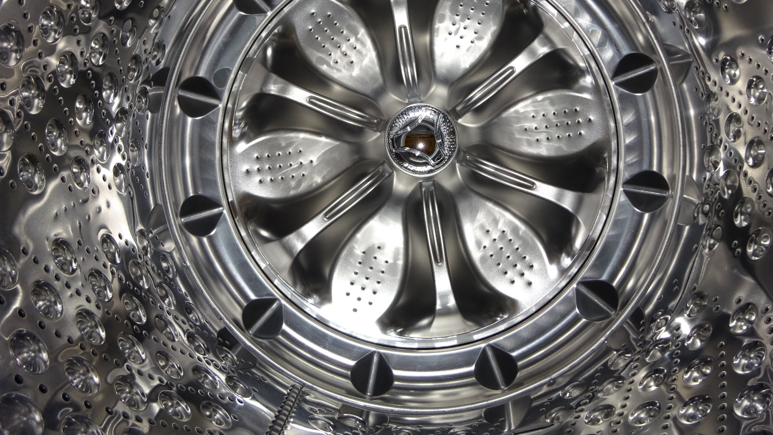 Leguma care curăţă calcarul din maşina de spălat este la îndemâna ta și o folosești de în bucătărie.