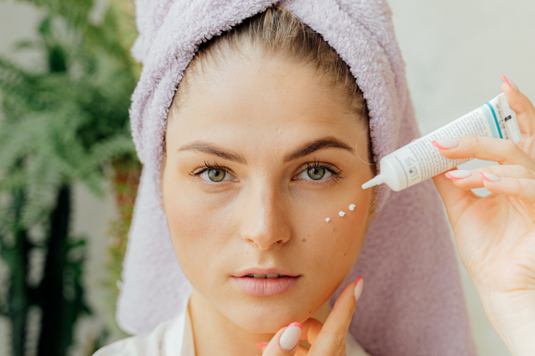 Ingredientele periculoase în cosmetice. Verifică mereu etichetele!