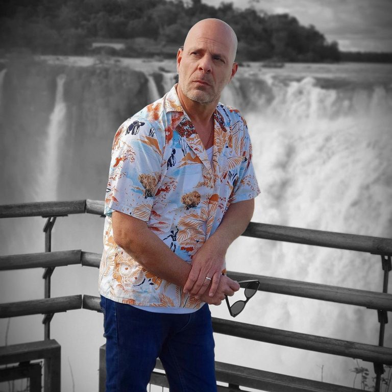 Drama prin care trece actorul Bruce Willis. A renunţat la actorie după ce a fost diagnosticat cu o boală gravă