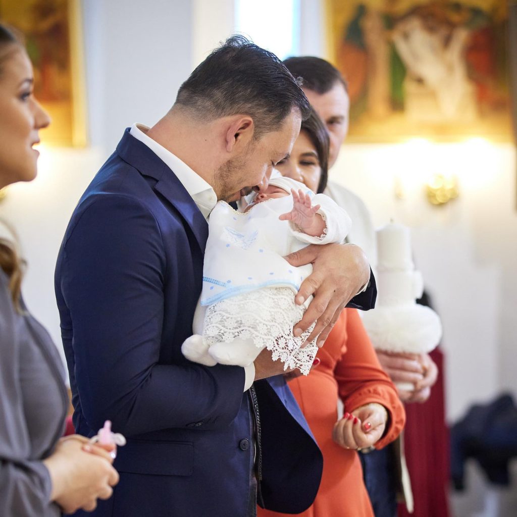 Micuța Mira a fost creștinată la Parohia Romano-catolică „Adormirea Maicii Domnului”