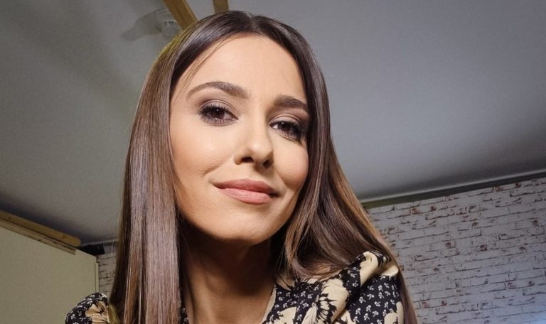 Cum îşi protejează Dana Rogoz copiii de războiul din Ucraina: „Este absolut normal să îi ferești de știrile care îi pot afecta emoțional, dar să nu ascunzi adevărul” EXCLUSIV