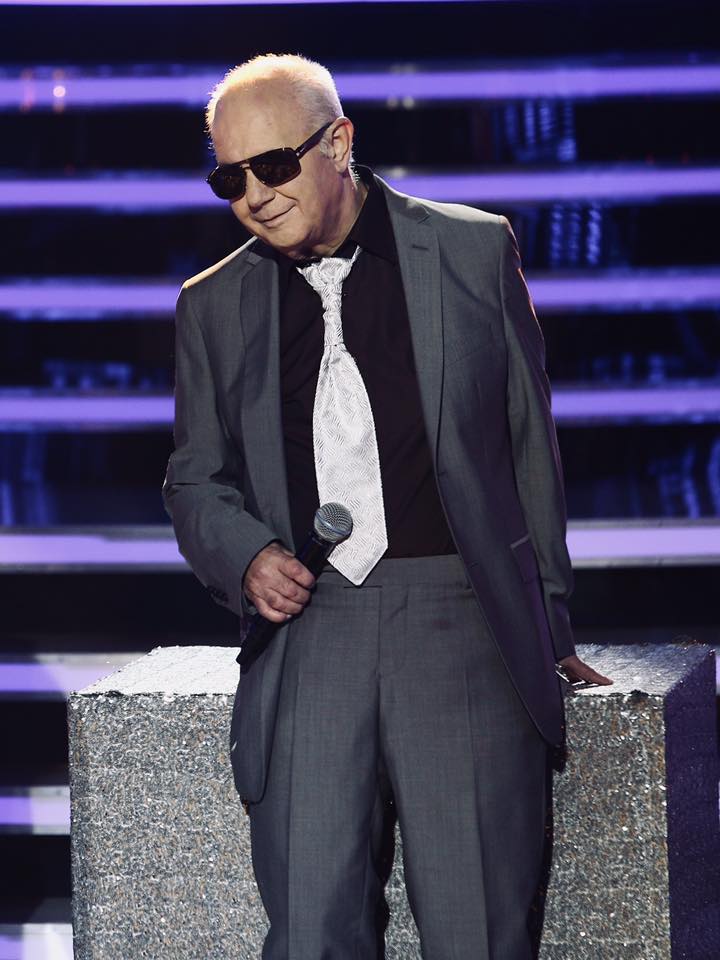 George Nicolescu este aplaudat îndelung la fiecare apariție pe scenă