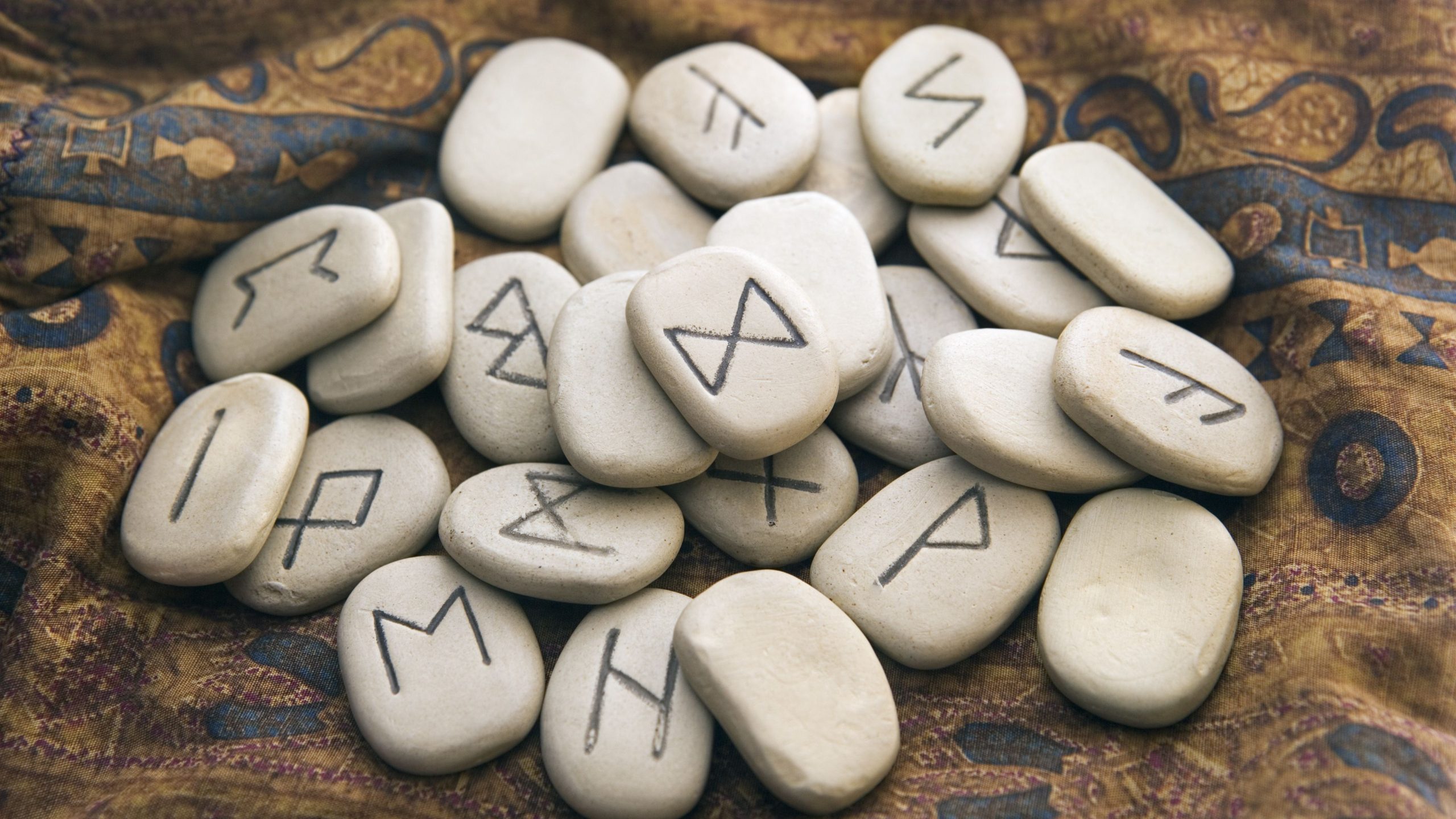 Runele: se sunt, cum se citesc și ce semnificație au