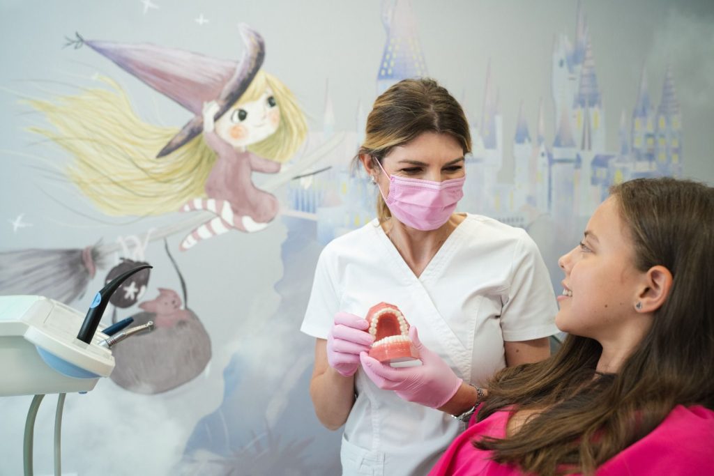 Dr. Denisa Zaharia, de la Pefect Dent, ne-a spus de ce femeile sunt mai predispuse la carii