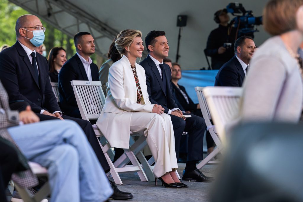 Olena Zelenska și Volodymyr Zelensky la un festival din Ucraina, în mai 2021
