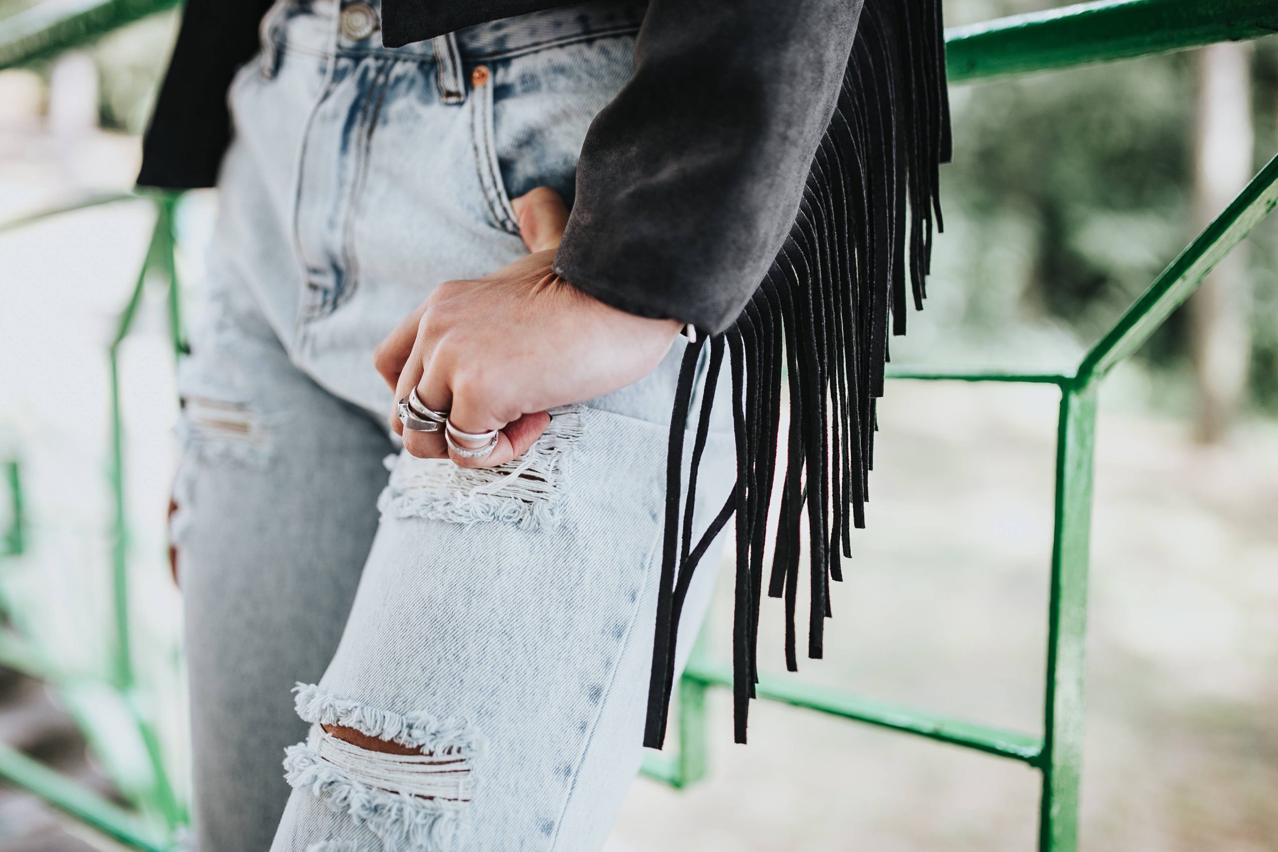 Te-ai plictisit de blugii tăi vechi