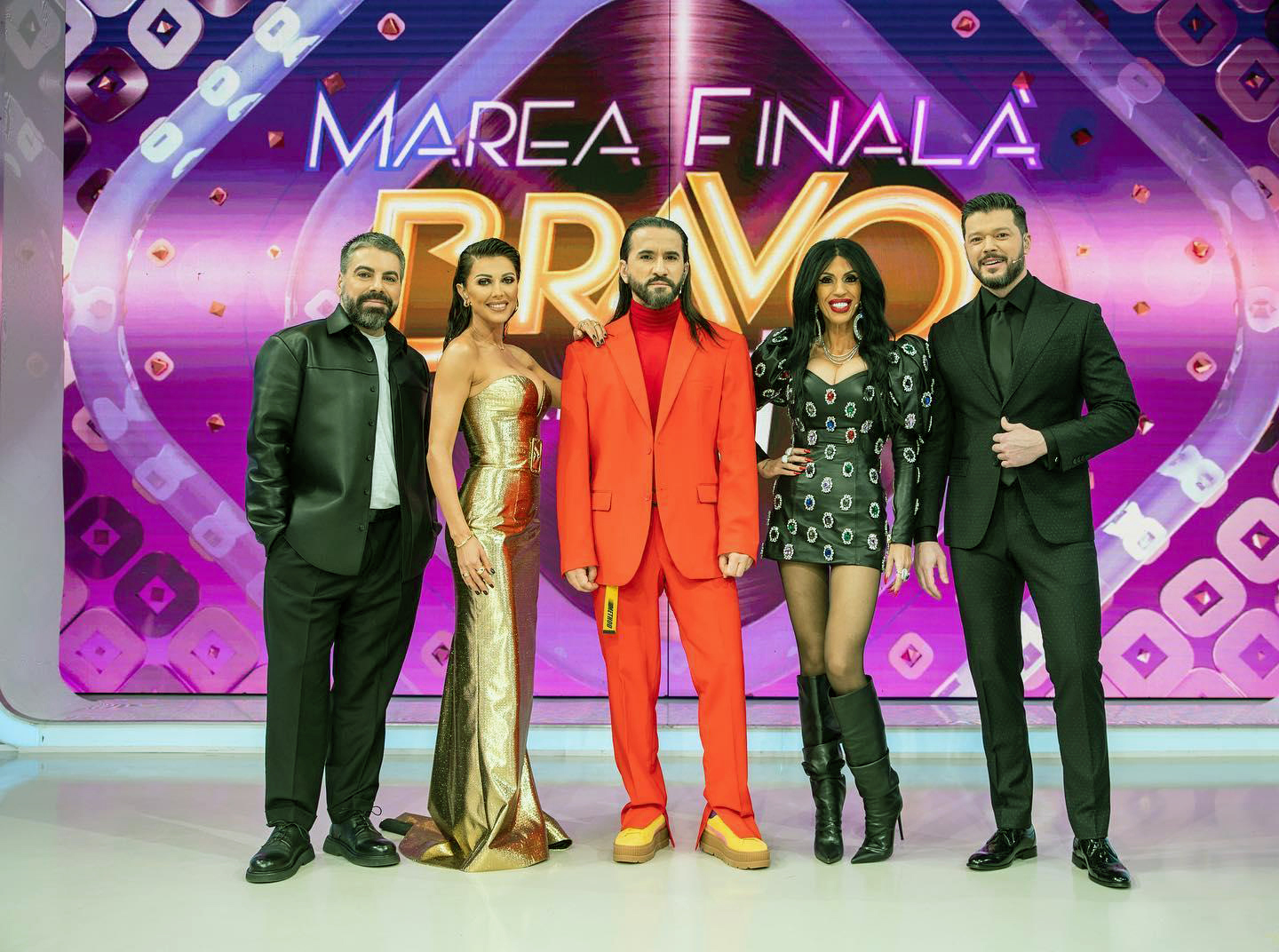 Tibi Clenci alături de echipa de la „Bravo, ai stil!”