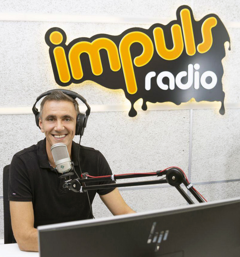 Cosmin Cernat visează la un interviu radio cu tatăl lui