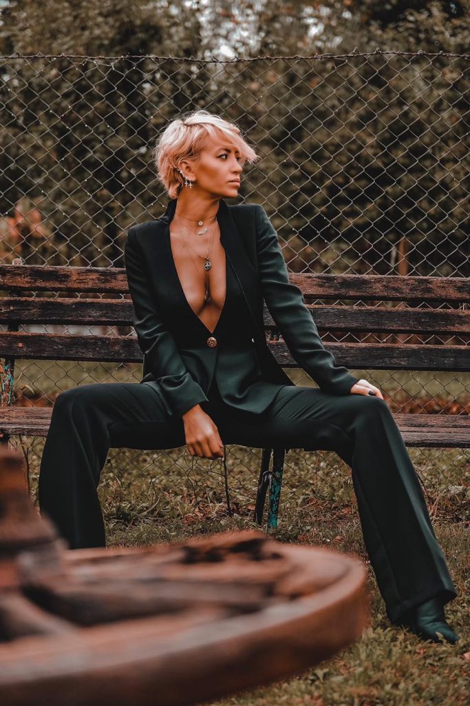 De când și-a modificat bustul, artista are o mai mare încredere în ea