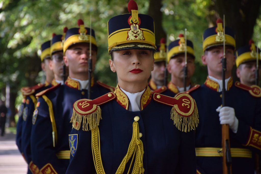 Căpitanul femeie are o poveste de succes fascinantă