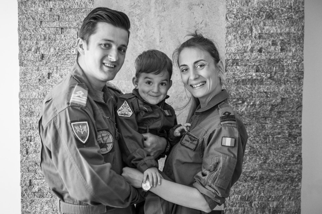 Povestea de succes a unei femei în armată: căpitanul Diana Apostol și-a întâlnit soțul chiar la Academia Militară