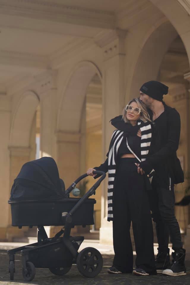 Deea și soțul ei, Andrei, se iubesc mai mult de când sunt părinți