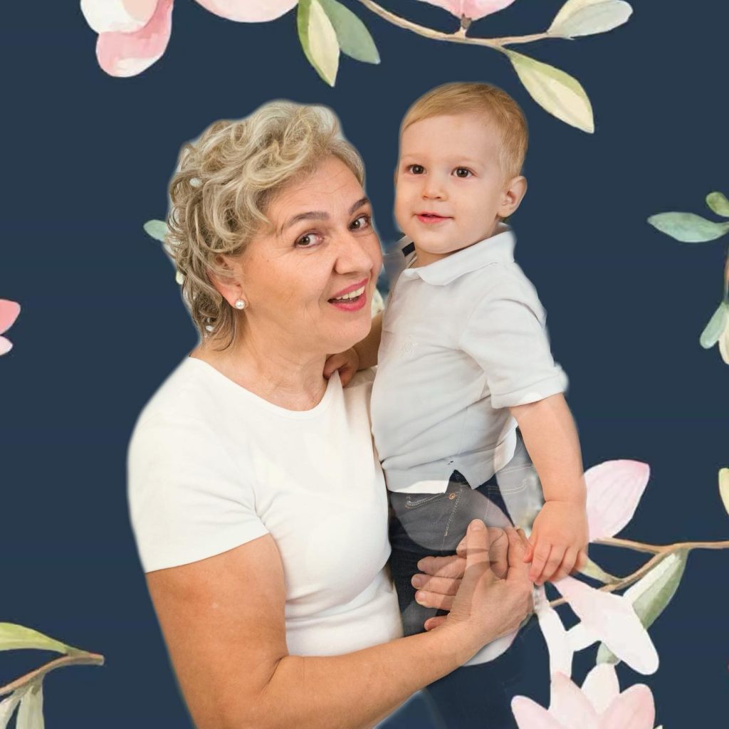 Mama Ilincăi alături de nepoțelul Zian