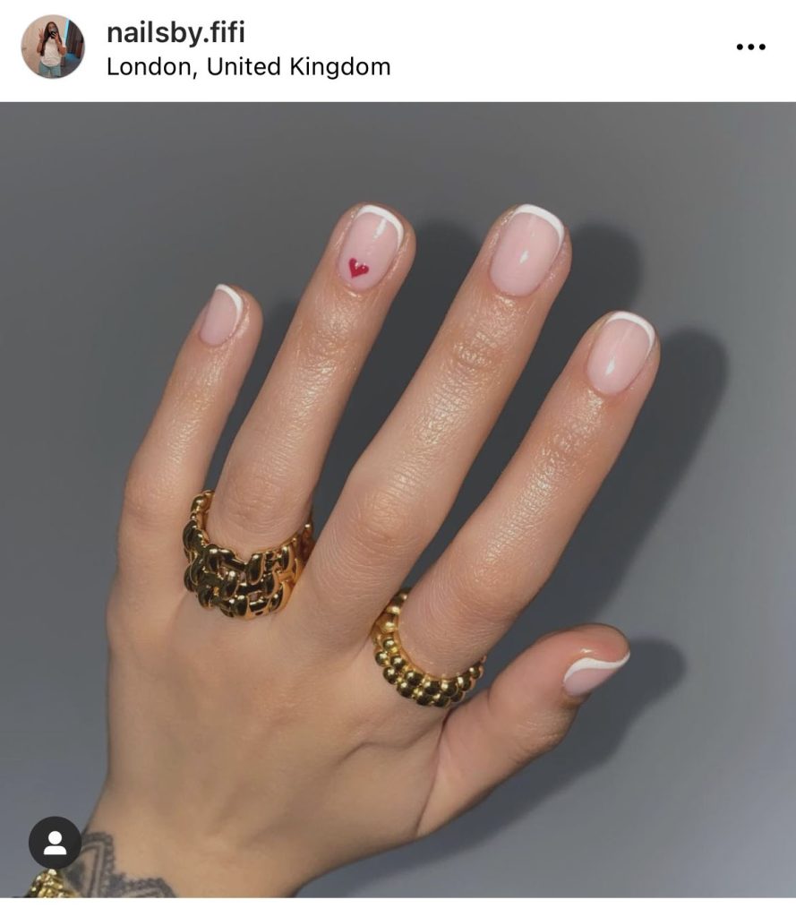 Modelul de unghii care revine la modă