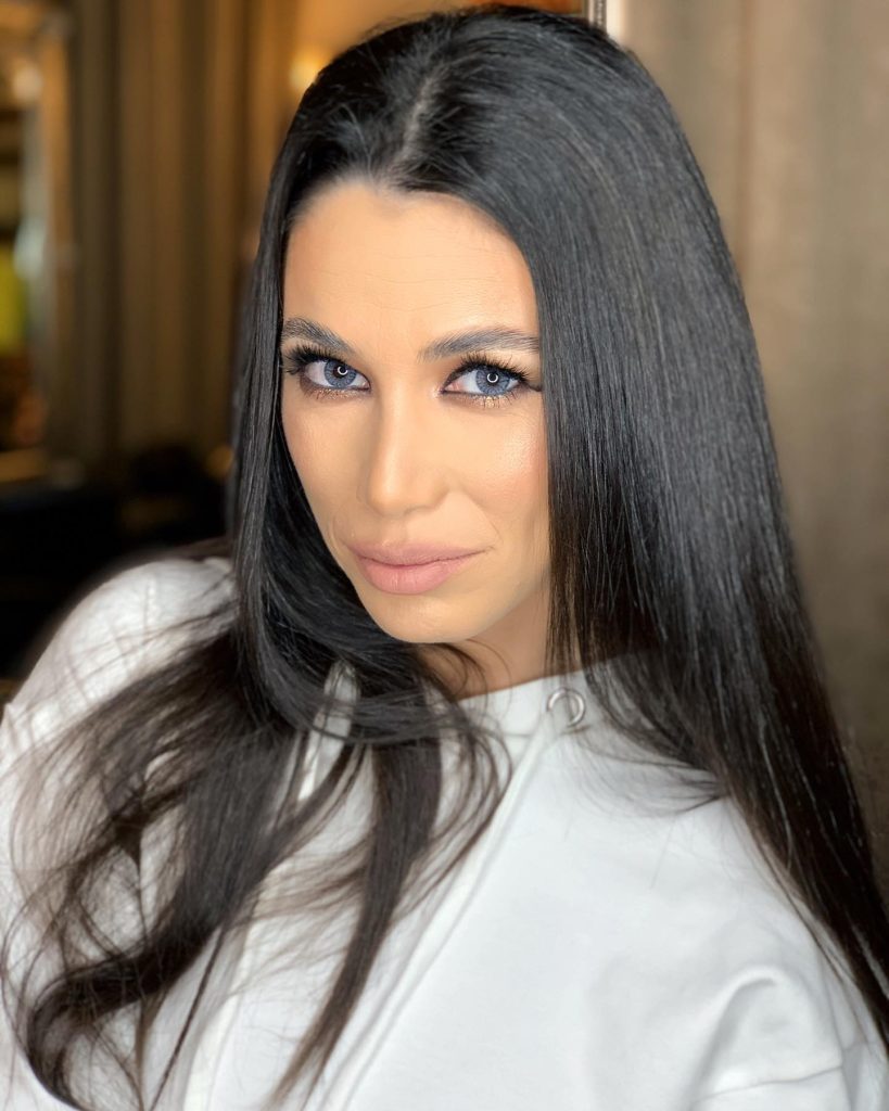 Roxana Vancea își amintește că a fost băiețoasă în copilărie