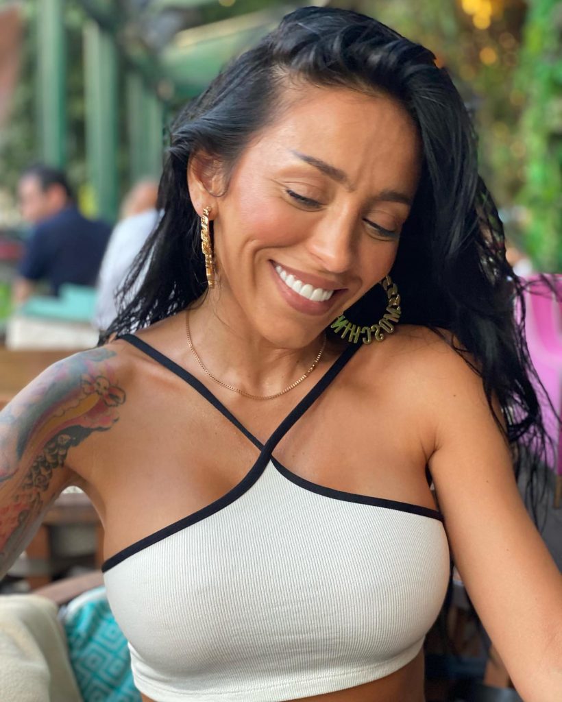 Cel mai important „accesoriu” al artistei este zâmbetul