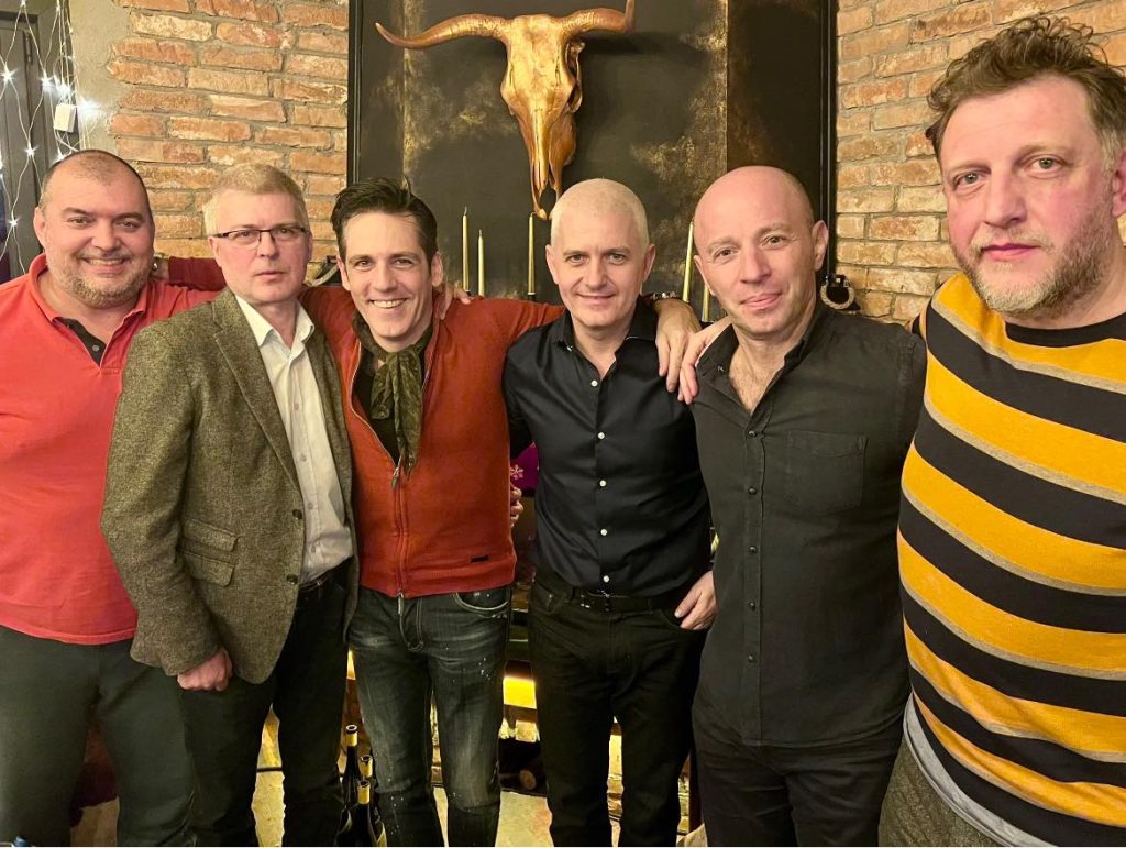 S-a lansat în muzică alături de Ștefan Bănică Jr și trupa vocala The '50s