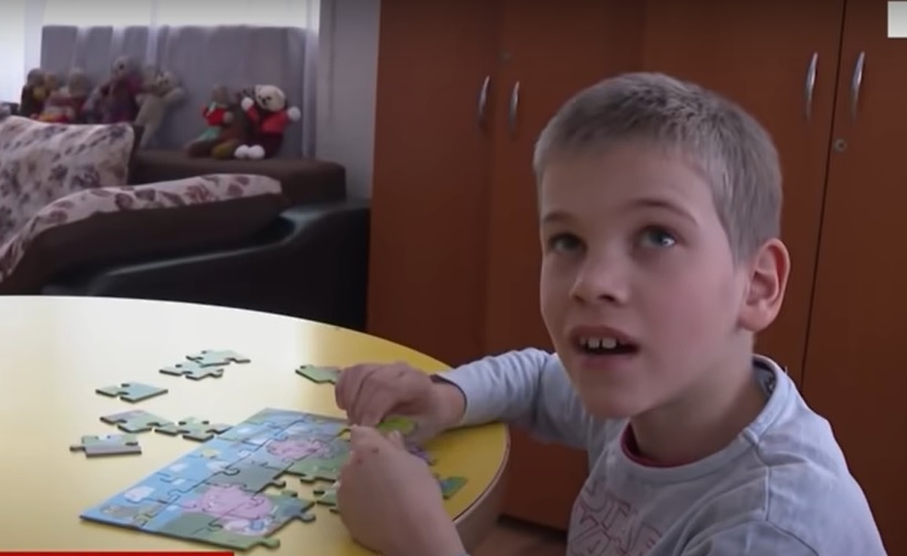 Sașa, micuțul de 9 ani care s-a refugiat din Ucraina