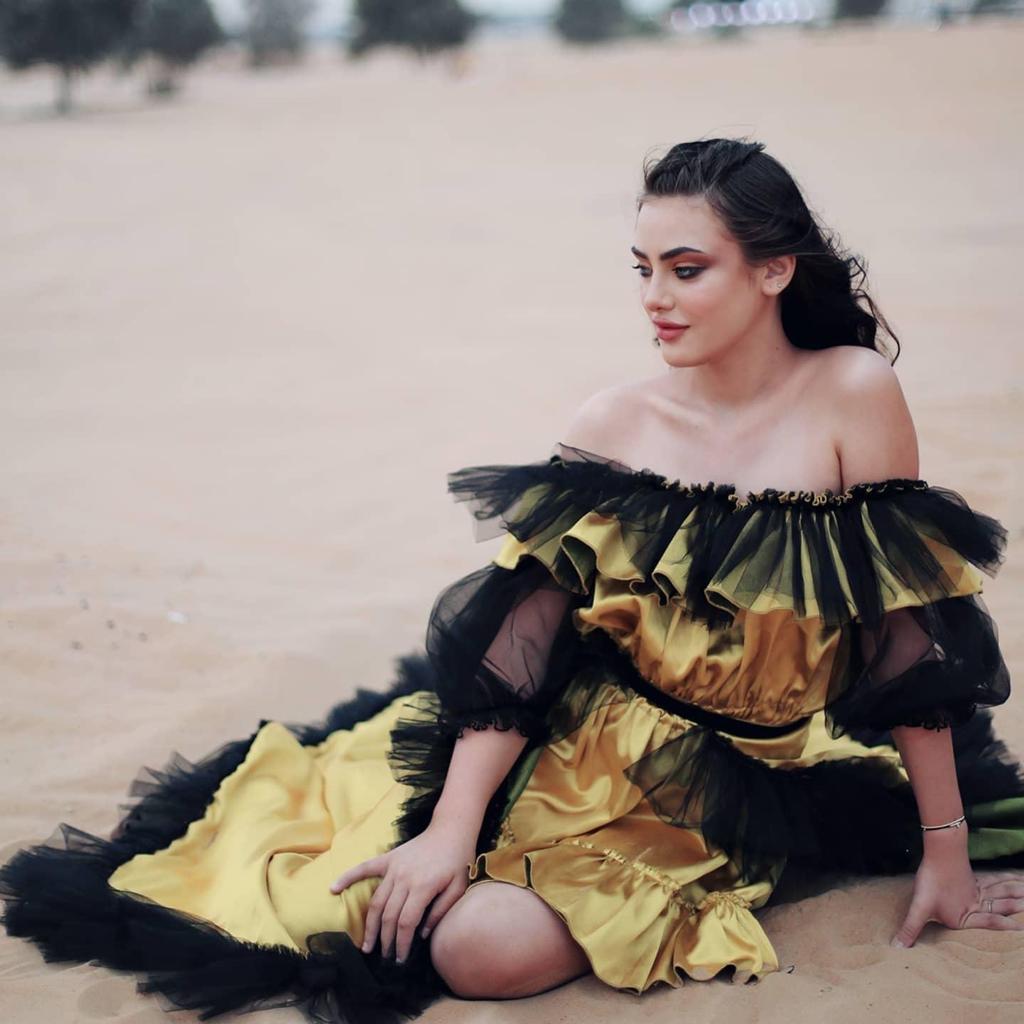 Adina face furori pe podiumurile internaționale