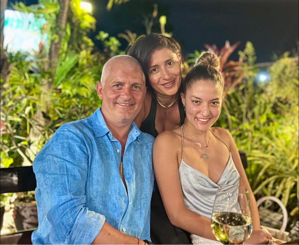 Alături de fiică și de iubita lui, Virgil Ianțu petrece cele mai frumoase vacanțe