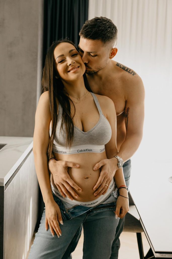 Vlăduţa Lupău este însărcinată