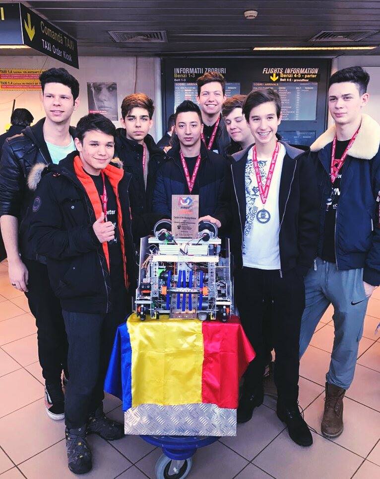 Dana Războiu organizează competiții de robotică