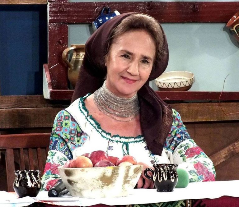 Sofia Vicoveanca are o minte brici, la 81 de ani: ”Fac integrame și scriu poezii. M-am măritat cu Facebook-ul. Postez zilnic, ca să nu creadă cineva că am pățit ceva” EXCLUSIV