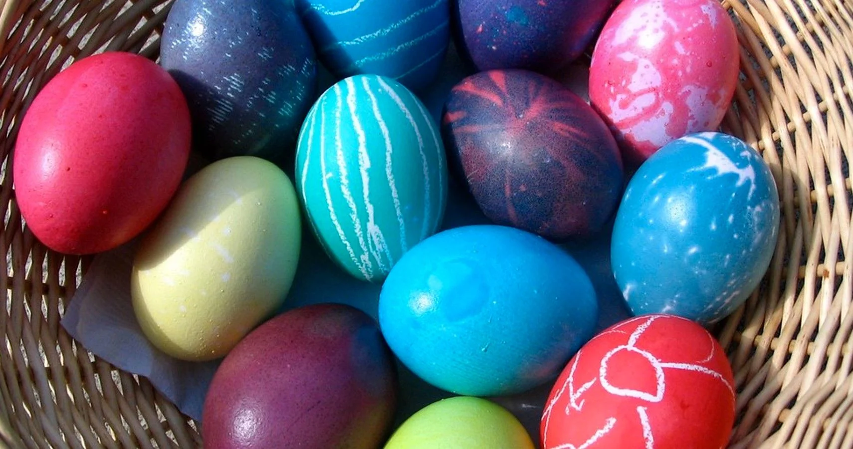 Sigur ai greșit și tu până acum - cum să vopsești corect ouăle roșii