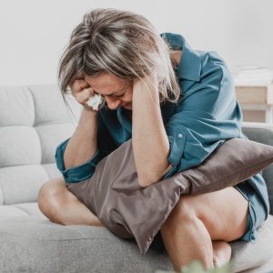 Am rămas însărcinată cu un coleg de muncă după o aventură de-o noapte. Când a aflat, nu a mai vrut să audă de mine pentru că este căsătorit