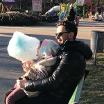 Keo si fetita in parc