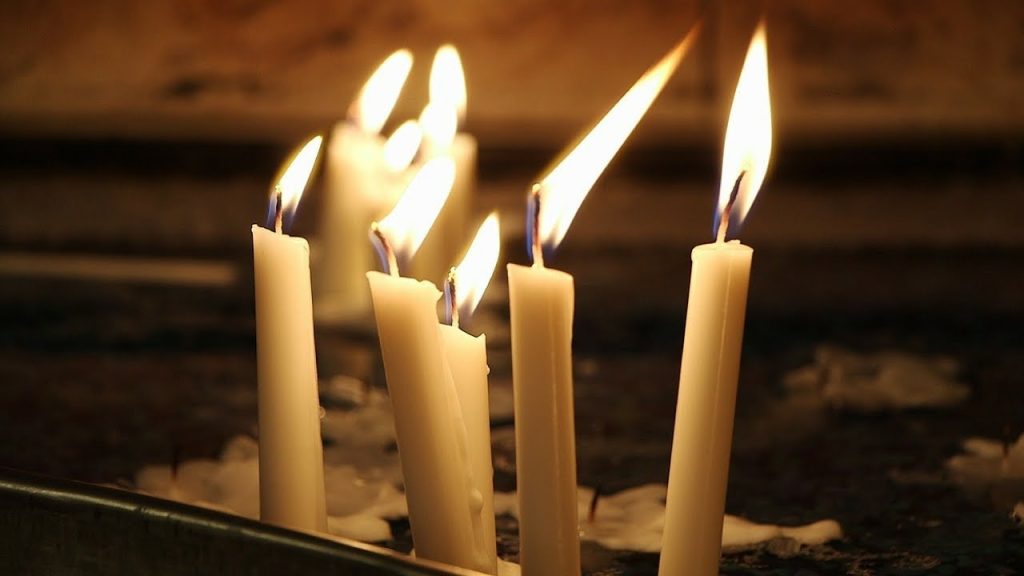 Ce este bine sa spui cand aprinzi o lumanare