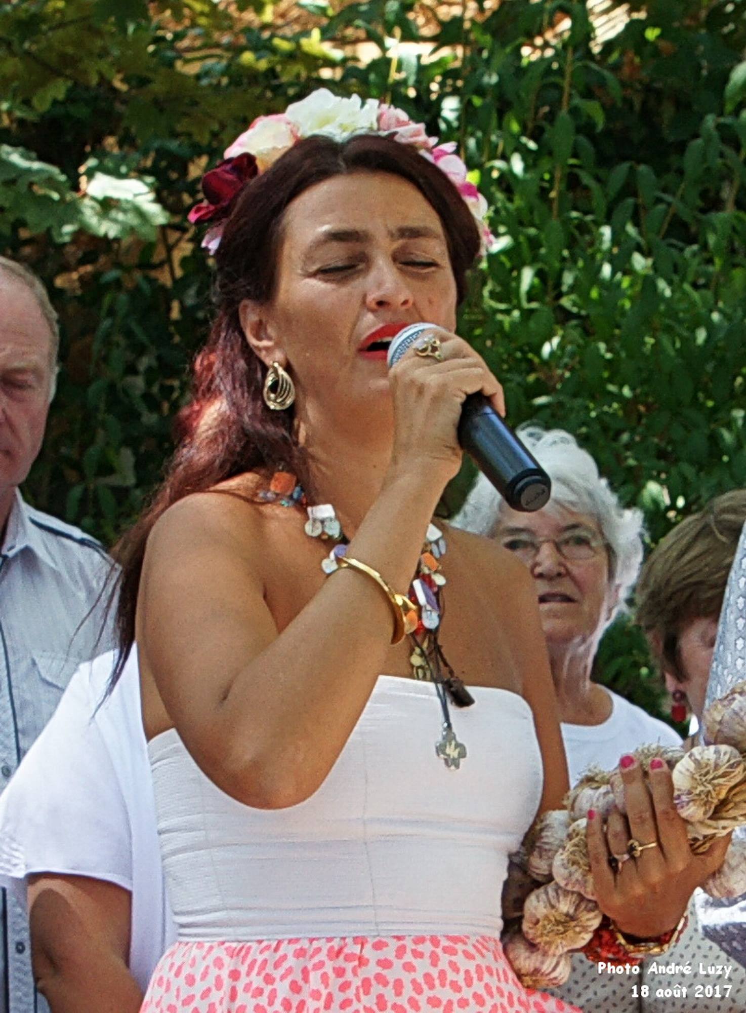 Rona Hartner revine cu fiica ei in tara, dupa 7 ani: ”Mi-e un dor de Romania ca la balamuc