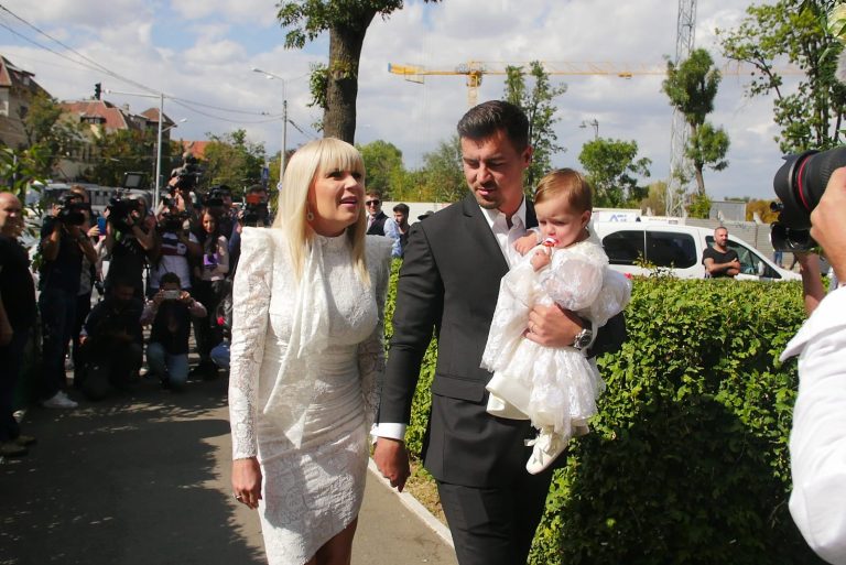 Clipe dificile pentru fiica Elenei Udrea. Ce i-a spus micuța tatălui său după ce mama ei a fost arestată