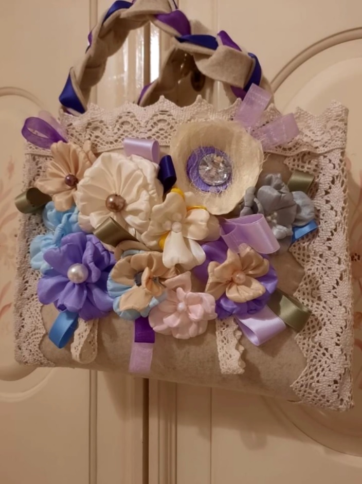 Geantă realizată de Magda Vasiliu