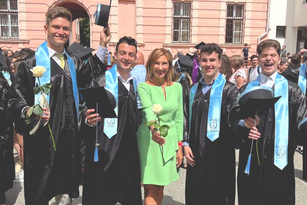 Carmen Iohannis este profesoară de limba engleză