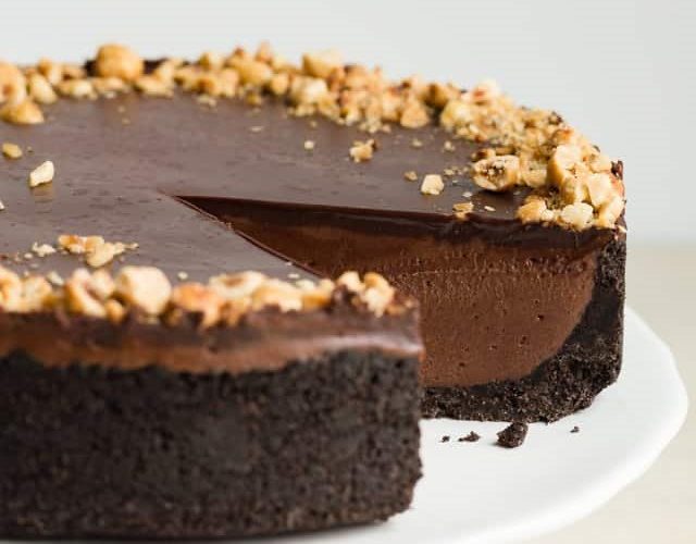 Cheesecake fără coacere cu căpșuni