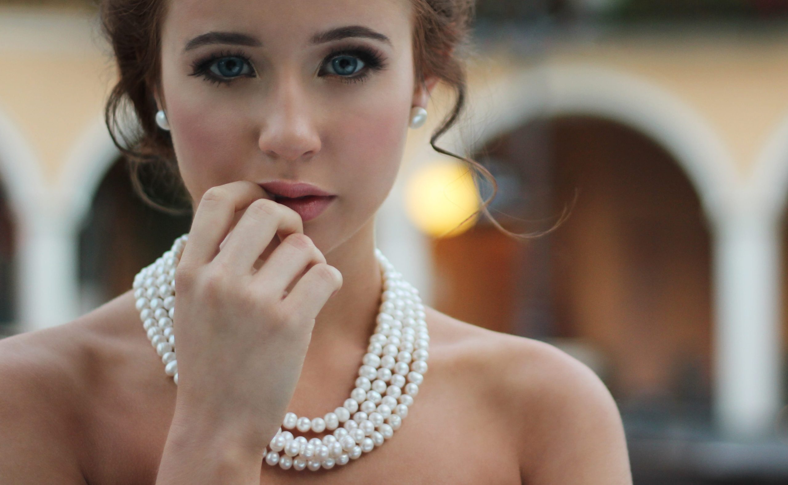 Colierul bunicii, din nou la modă