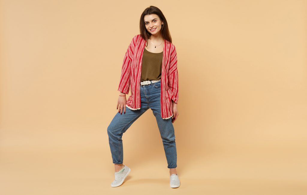 Cum porţi blugii după vârsta de 40 de ani