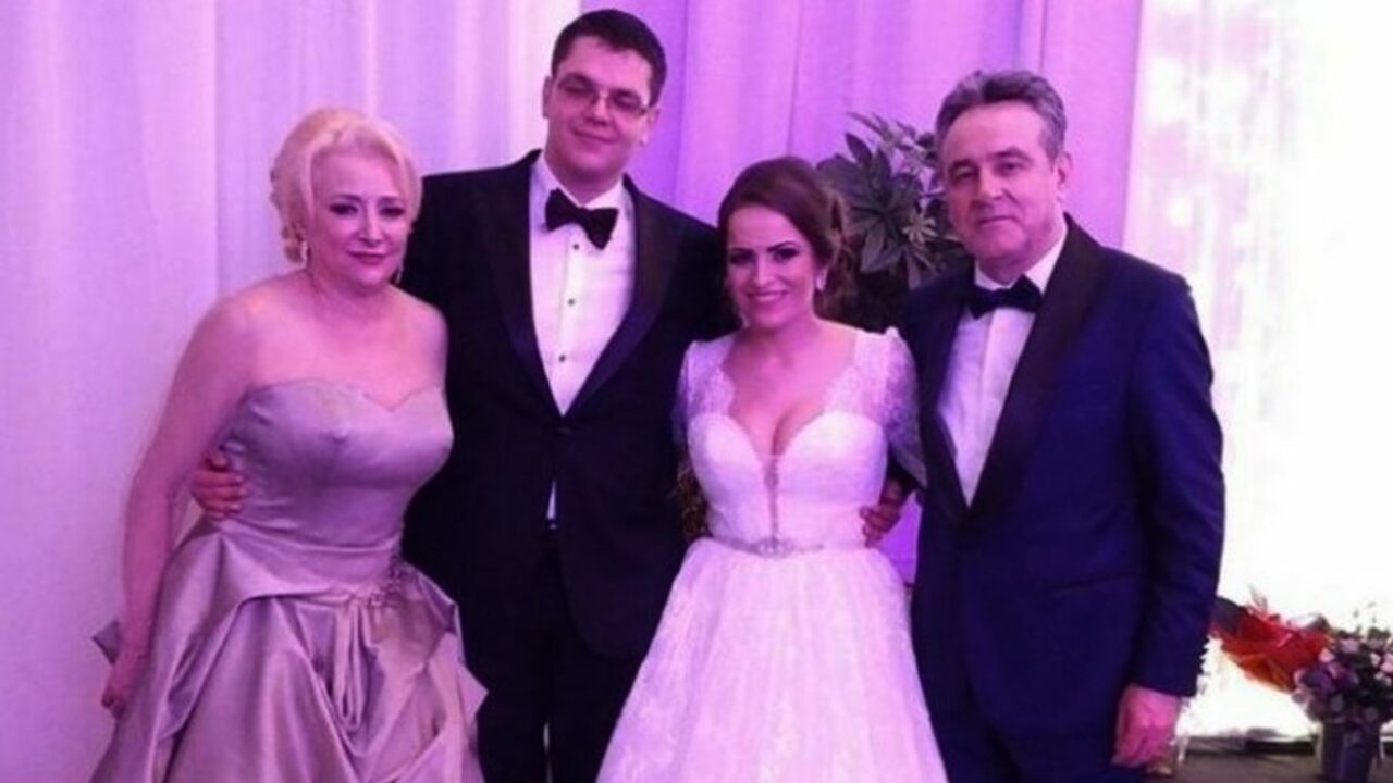 Viorica Dăncilă alături de soțul ei, la nunta fiului lor Victor