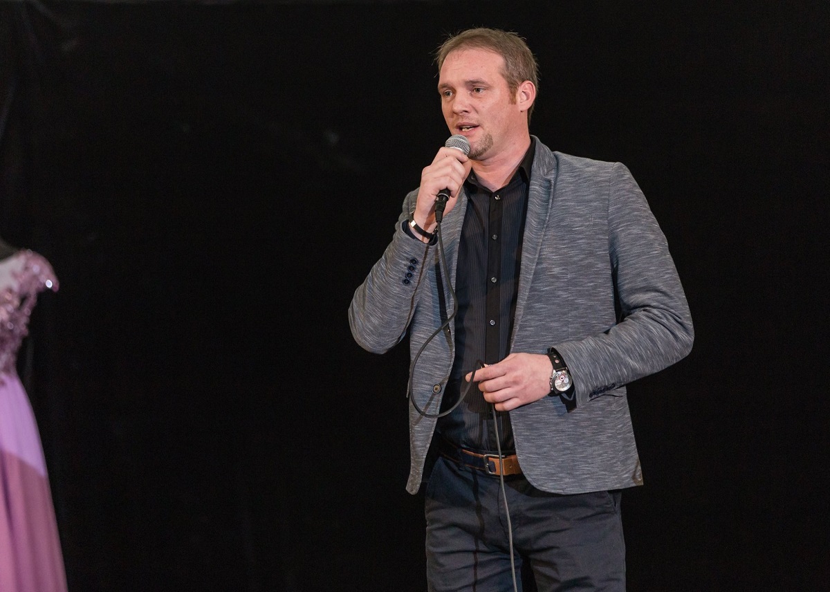 Radu și-a descoperit târziu talentul vocal, după vârsta de 35 de ani