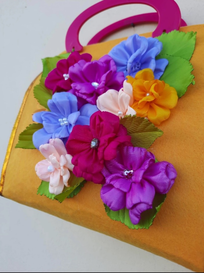 Geantă realizată de Magda Vasiliu