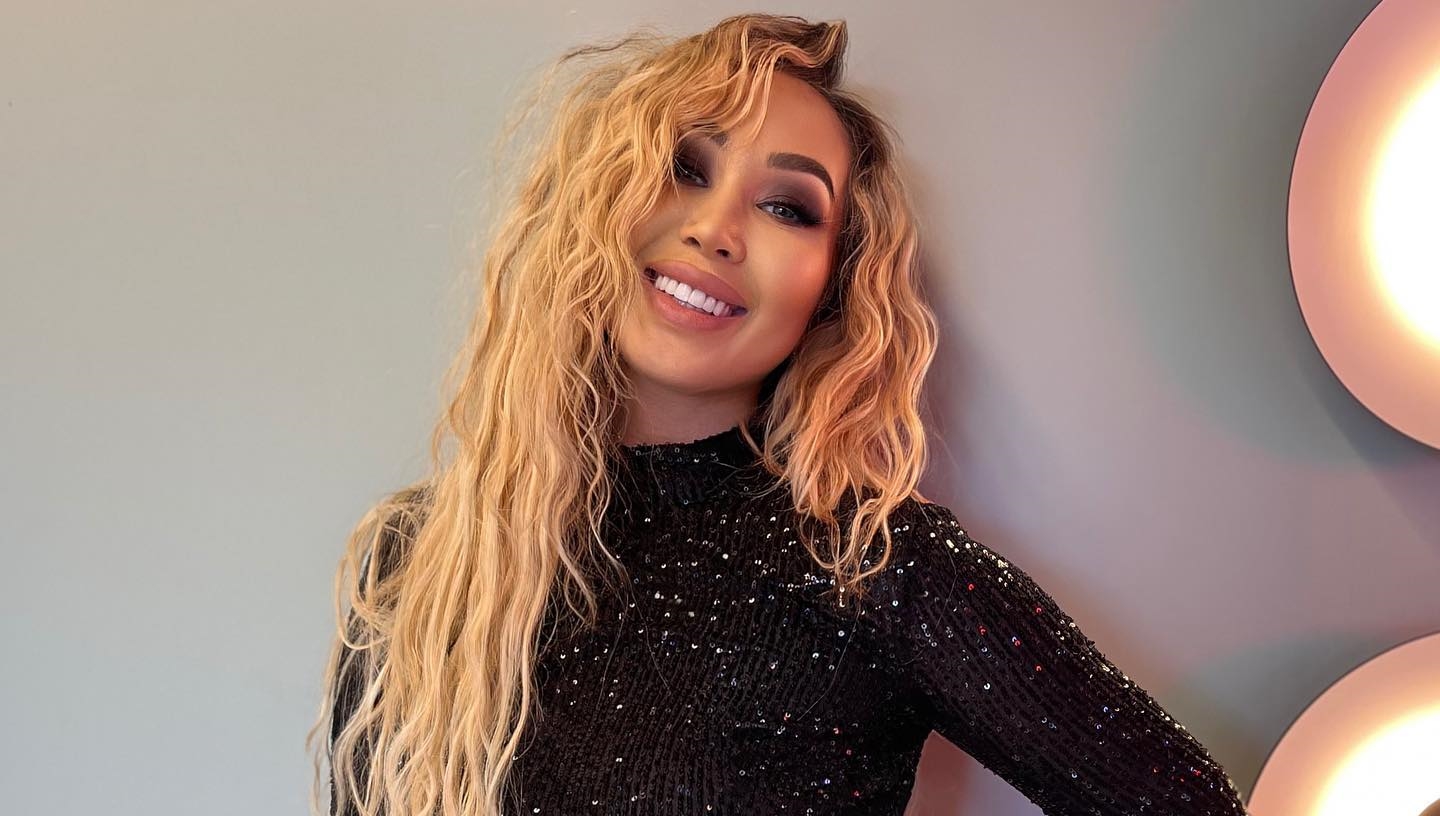 Xonia paraseste Romania, dupa ”Survivor”