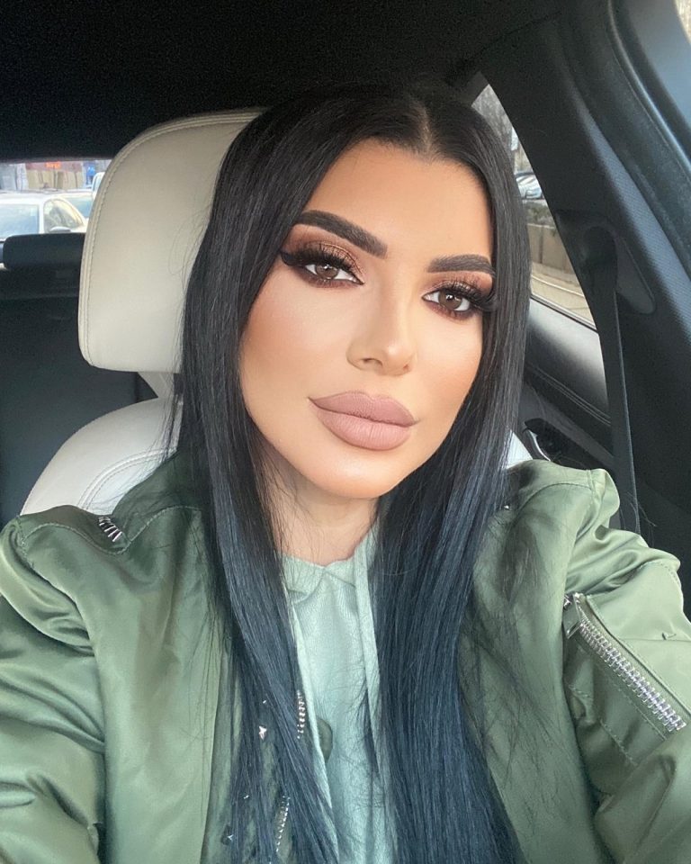 Părinții Andreei Tonciu divorțează. Mama vedetei, înșelată cu menajera casei