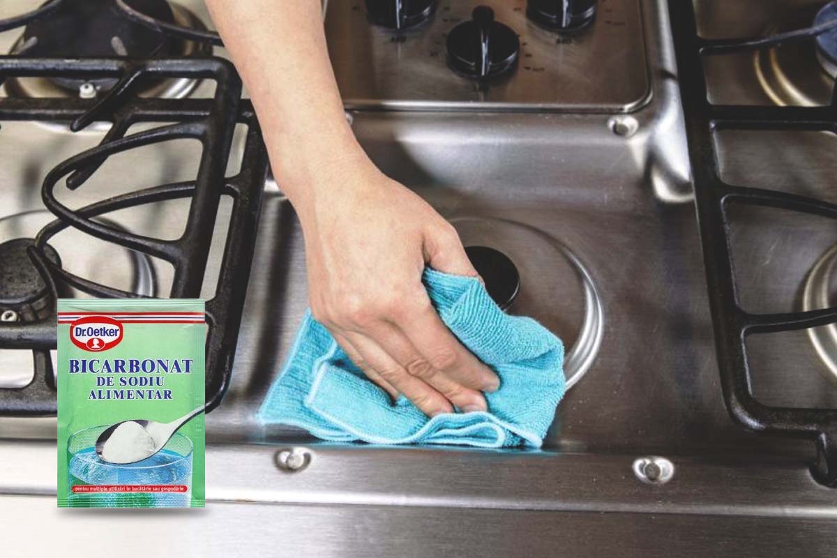 Curățarea aragazului cu bicarbonat de sodiu